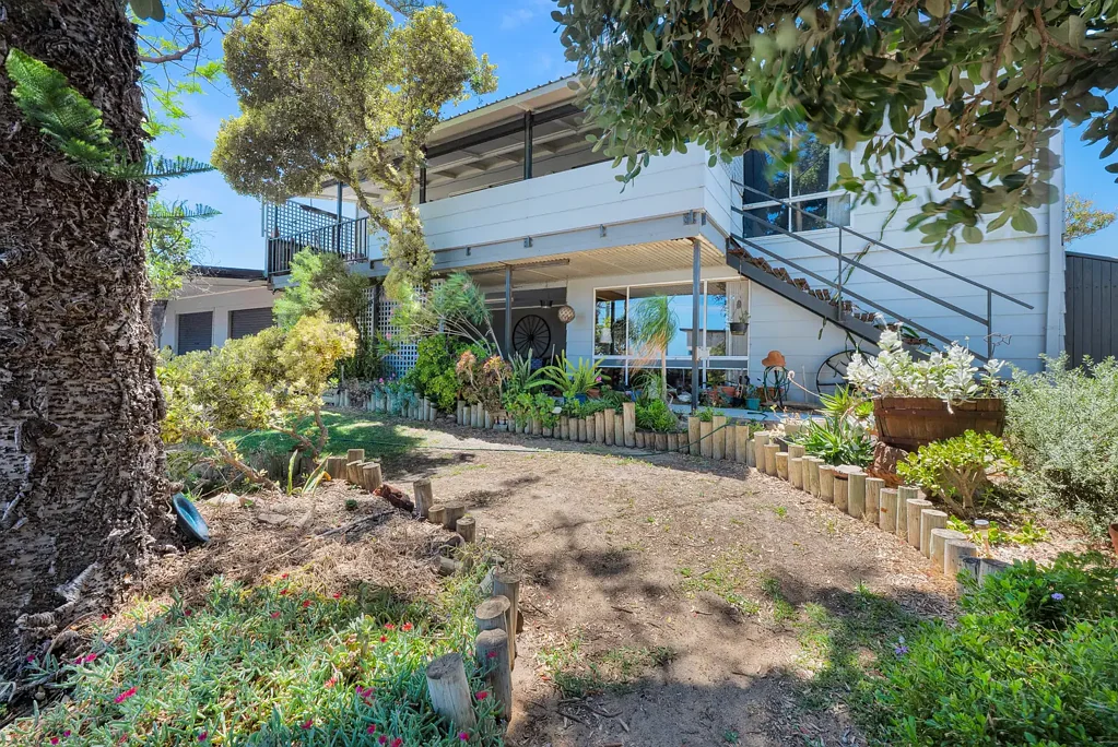 3 Pearse Road, Port Denison, WA 6525