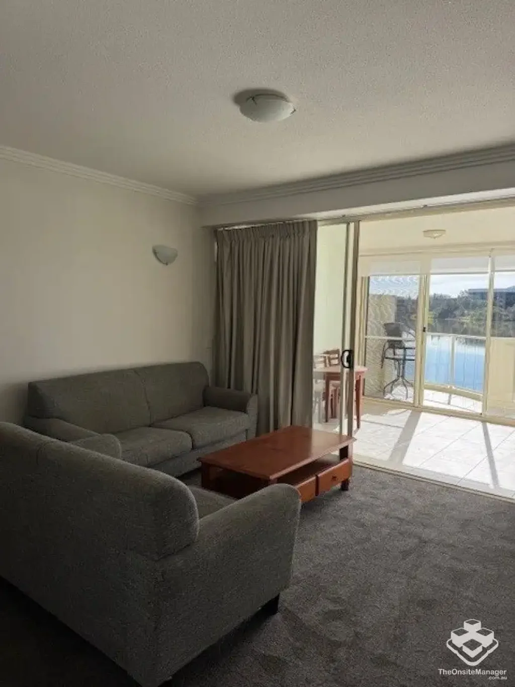 Resort Living - 3 bedroom apartment, 2 parks & storage