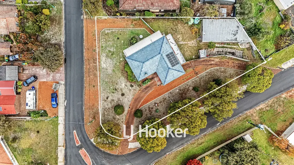 Collie 4Habitaciones Space, Flexibility and Potential on Prime Corner Block