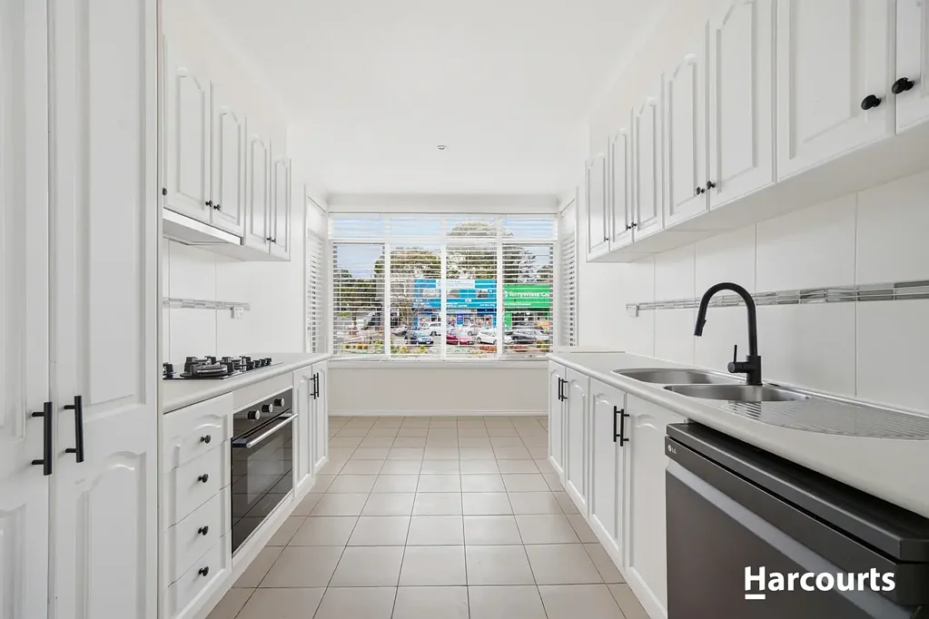 Modern 2-Bedroom Home with Two Car Spaces in EDSC school zone