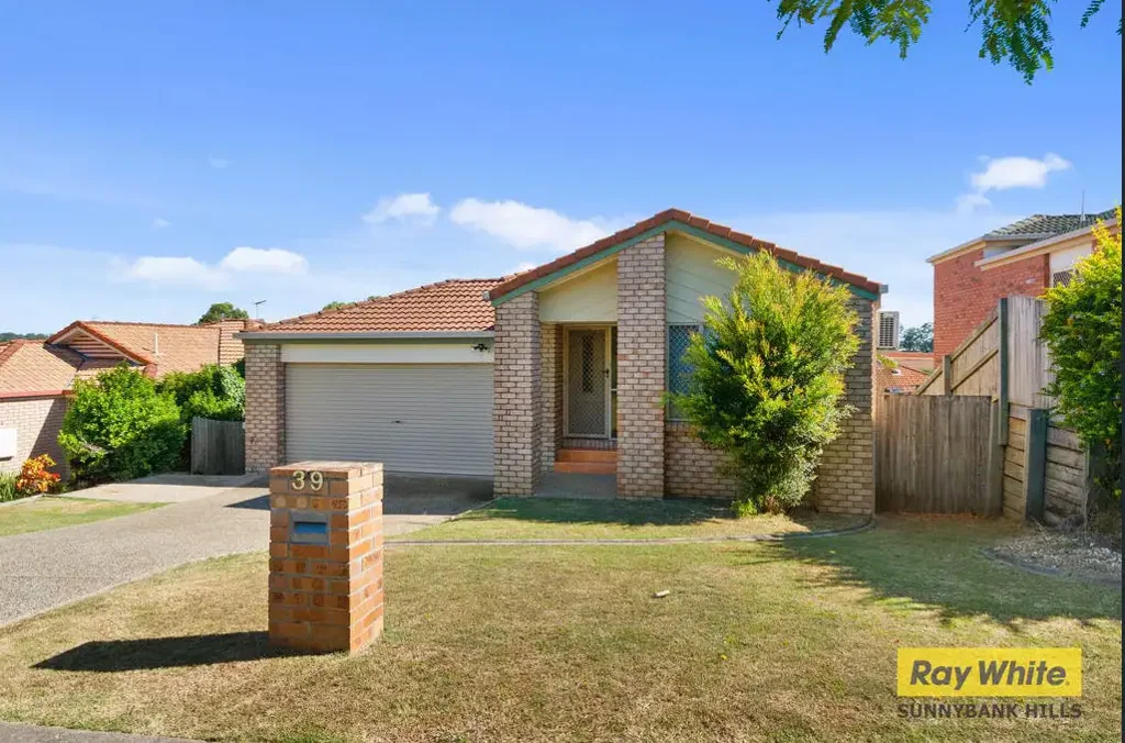 Ideal Family Home in a Super Convenient Location!