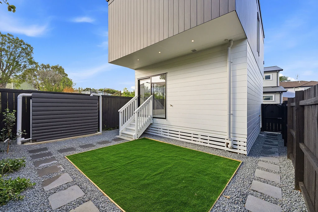 Saint Heliers 3ห้องนอน Sunny + Views! New Stand Alone Home!