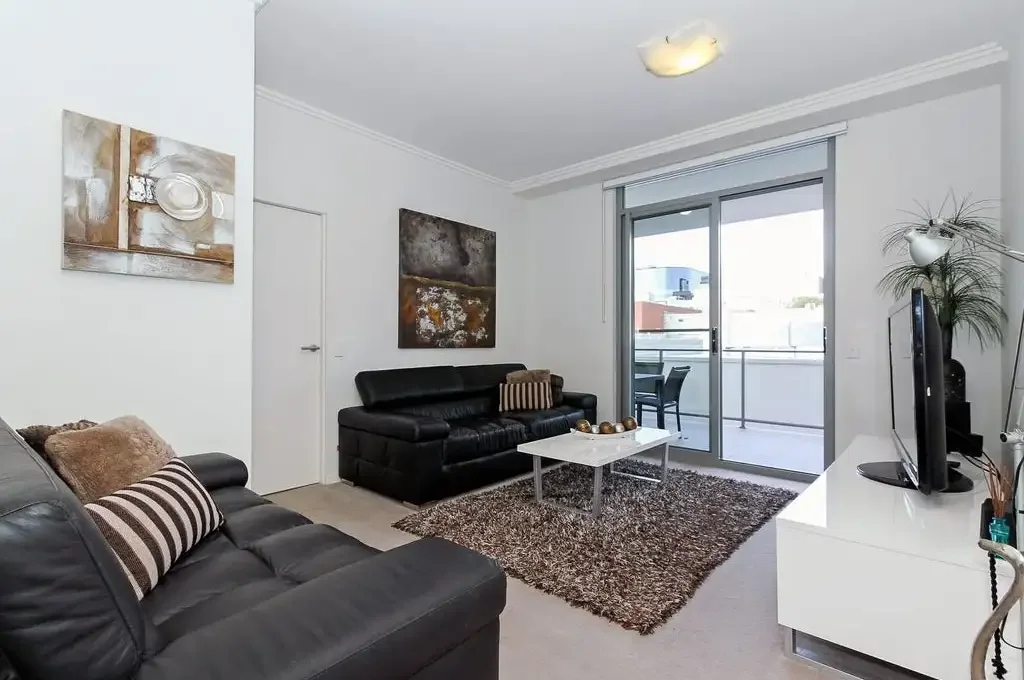 West Perth 2房  Corner Position, City Views & Exceptional Convenience
