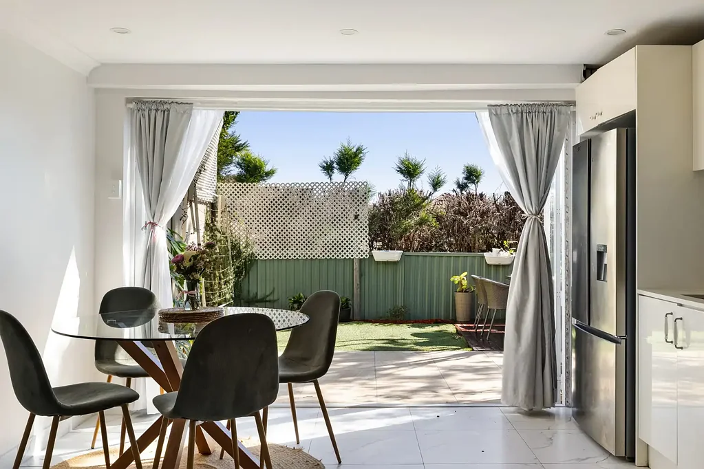 Earlwood 3Kwarto Freestanding home with classic family appeal