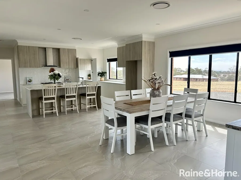 20 Crowe Road, Young, NSW 2594