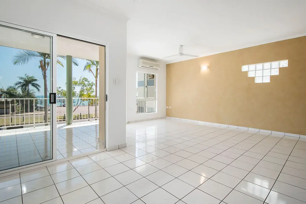 Nightcliff 2 Bedroom Soak up this gorgeous Nightcliff Foreshore view!