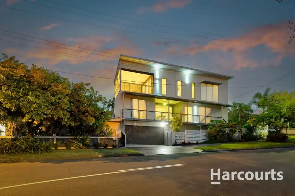 Scarborough 7 Bedroom Investors Dream or Multi-Generational Home, take your pick