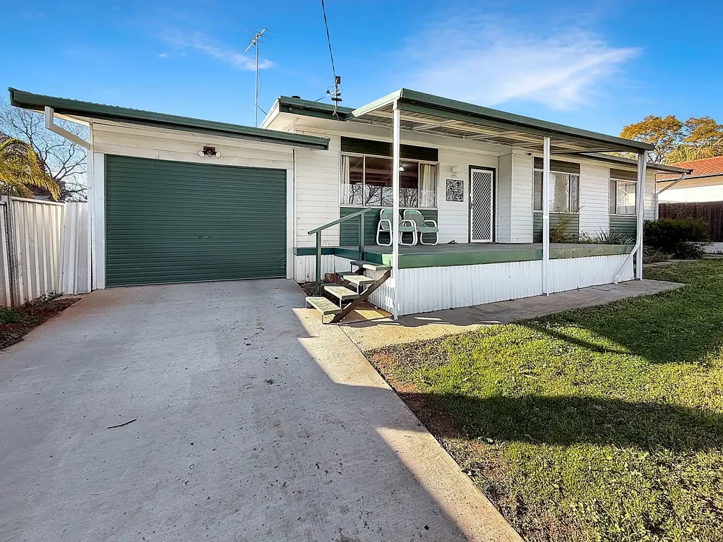 Narrandera 3ਬੈੱਡਰੂਮ LIGHT AND SPACIOUS