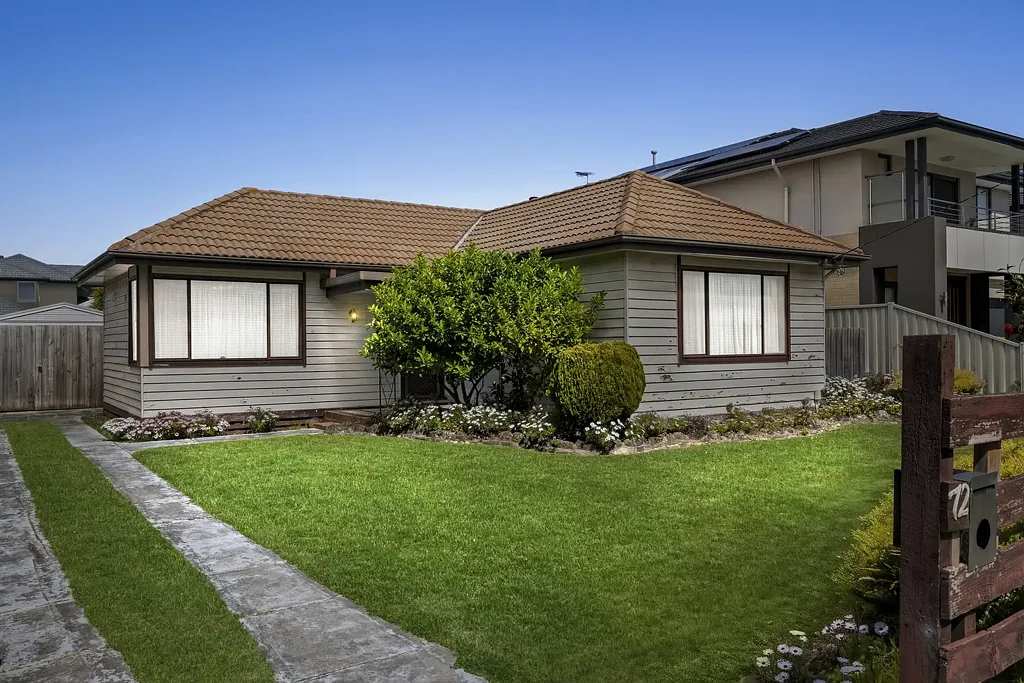 Bentleigh East 3침실 Unlock the Potential in a Family Neighbourhood