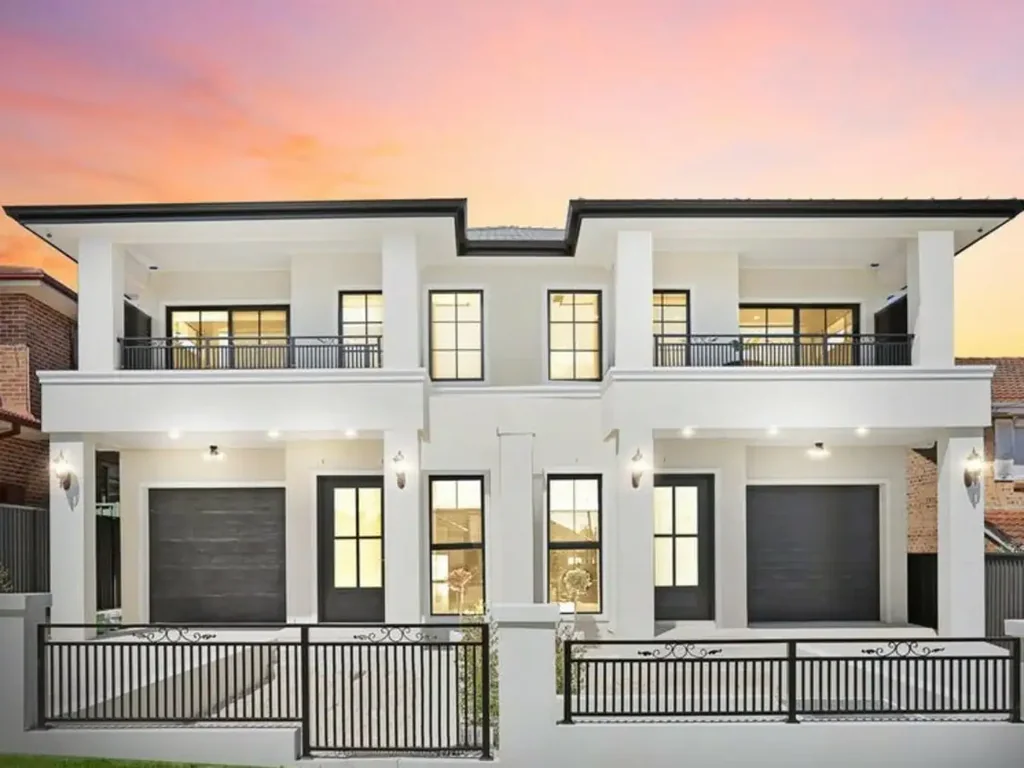 MODERN 5 BEDROOM and 3 BATHROOM HOME