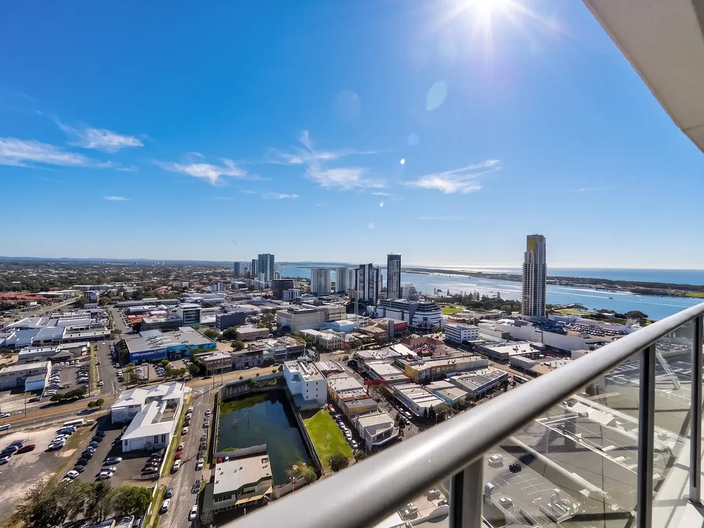Southport 1房  Seller Relocated - Must Be Sold ! !