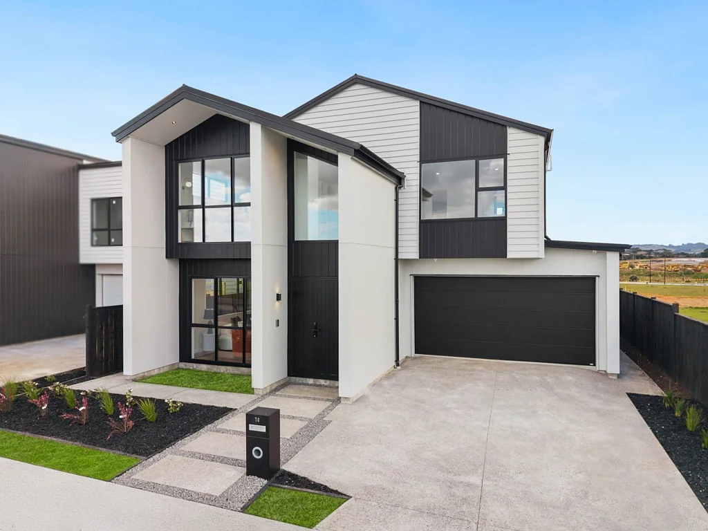 Karaka 6 Bedroom Luxury Living