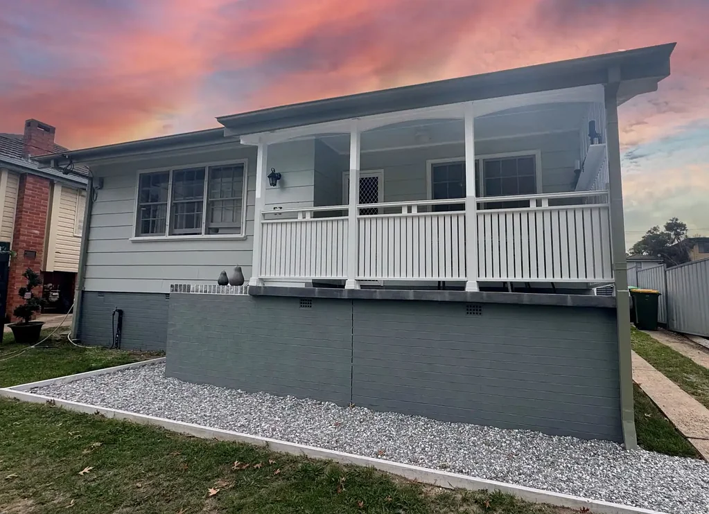 West Bathurst 3कमरा A Beautifully Updated Home with Comfort, Style & Peace of Mind