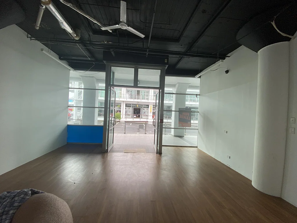 Auckland Central High profile retail in Princes Wharf