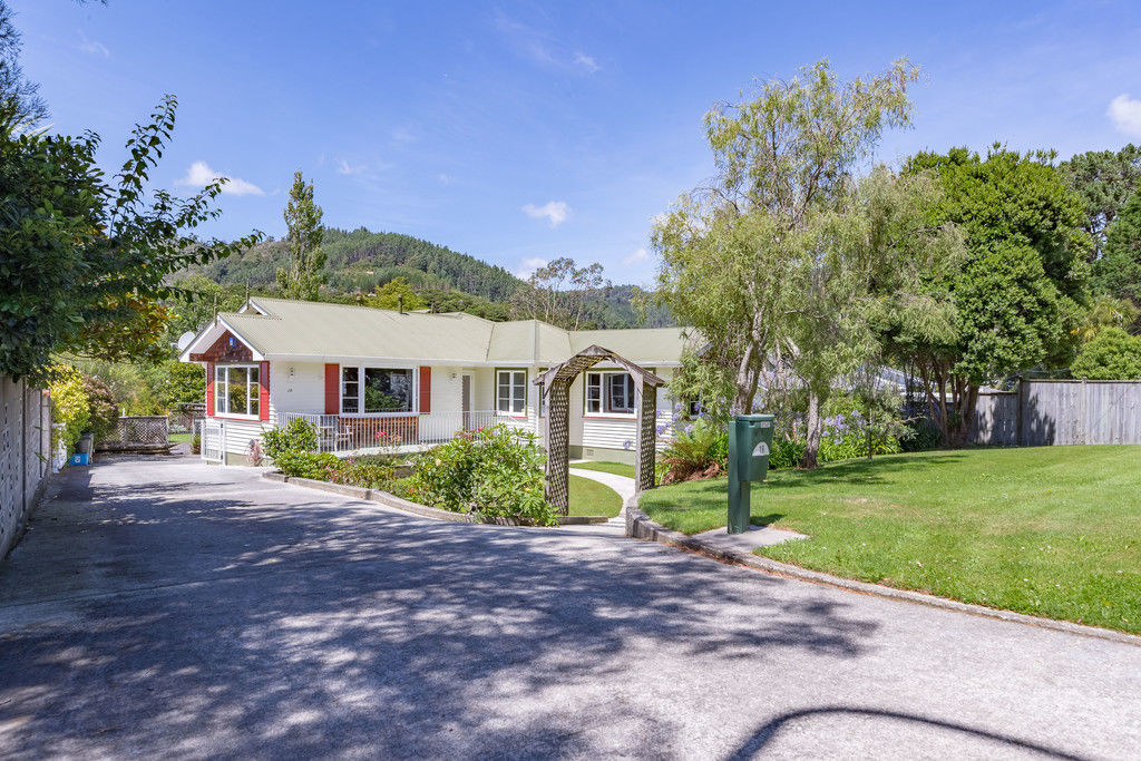 19 Pinehaven Road, Pinehaven, Upper Hutt, 3 habitaciones, 0 baños