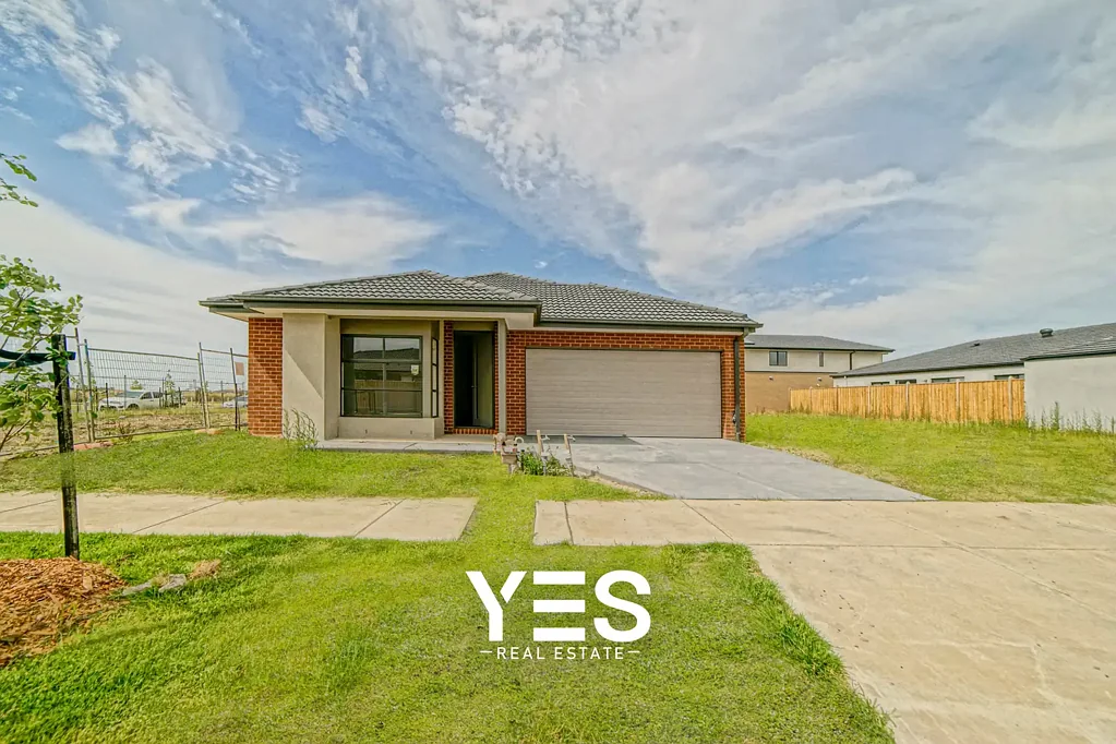 4 Bedroom Family Home in Bella Estate - For Lease!