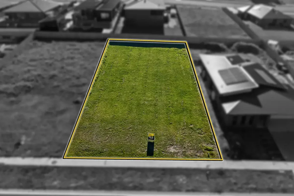 Lakes Entrance  Room to Build, Grow and Enjoy in Coastal View Estate
