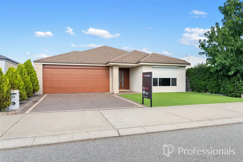 13 Moonstone Parkway, Wellard, WA 6170