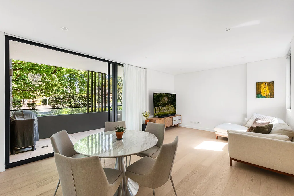 Turramurra 2બેડરૂમ Light filled sanctuary of designer style and convenience