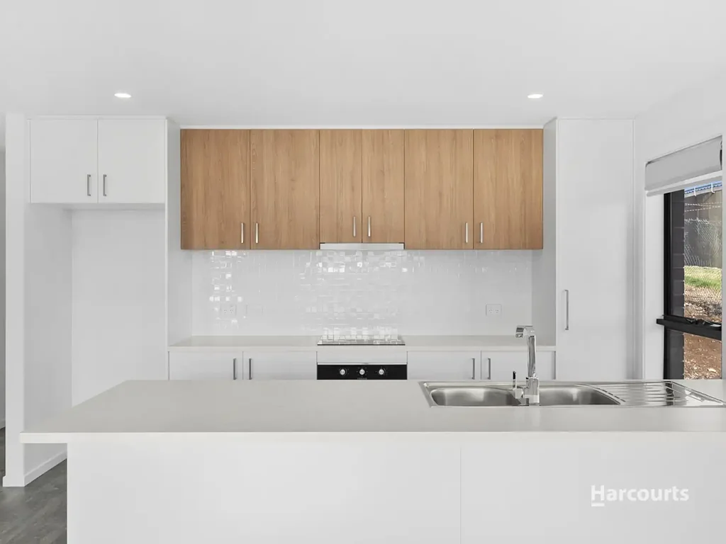 Modern Unit in Convenient Location