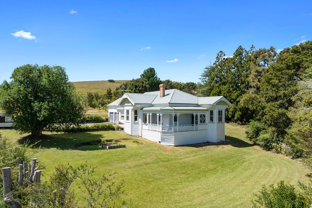 Clevedon 4 Slaapkamer A Century of Heritage, A Lifetime of Potential.