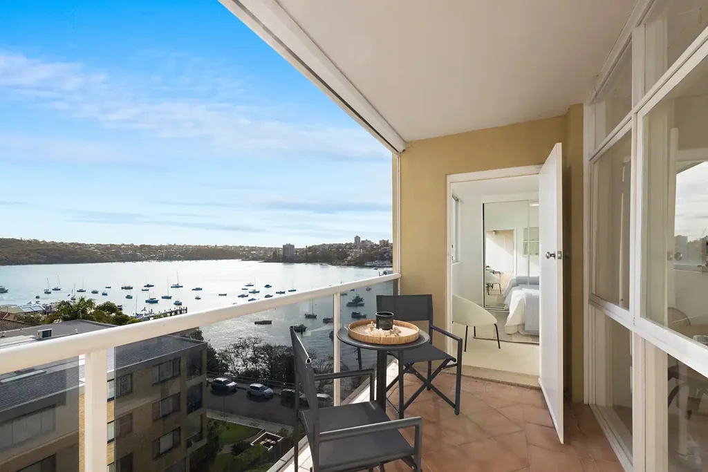 Harbourfront Apartment