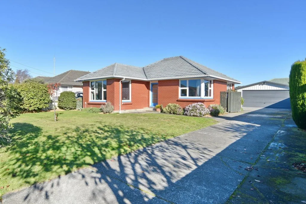 372 Breezes Road, Aranui, Christchurch City