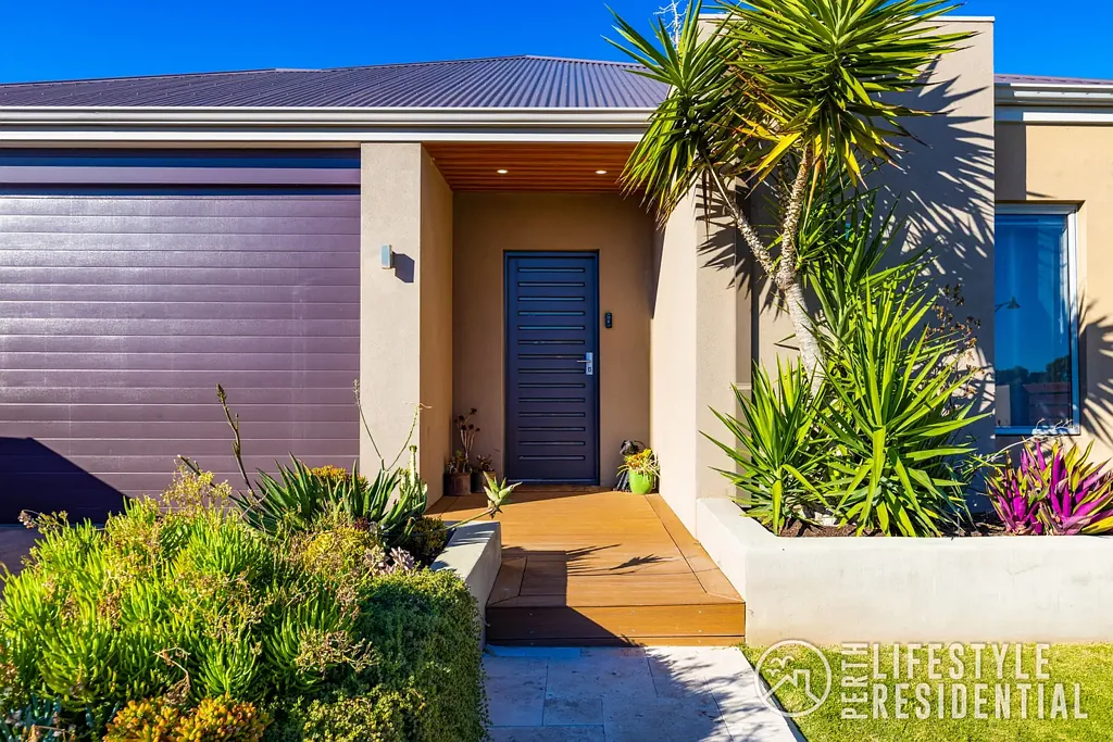 Two Rocks 5 Bedroom Coastal Chic Resort Style Entertainer!