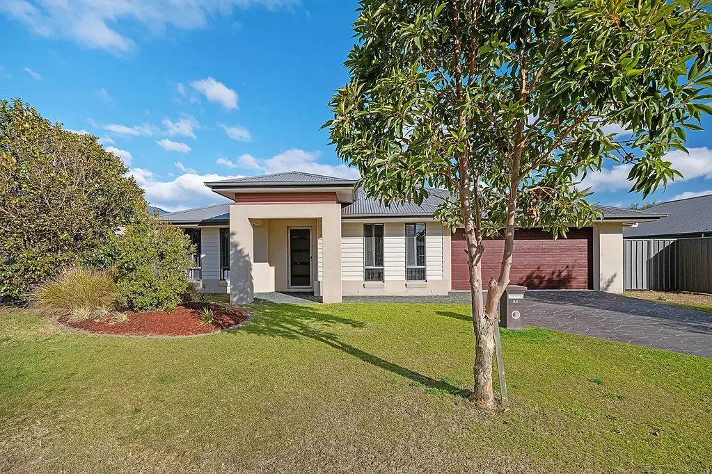 38 Seaside Boulevard, Fern Bay, NSW 2295