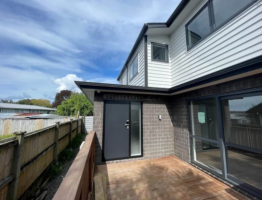 23B Don Buck Road, Massey, Waitakere City, Auckland, 4房, 2浴, 整租独立别墅