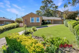 5 WATTLE CL, Adamstown Heights