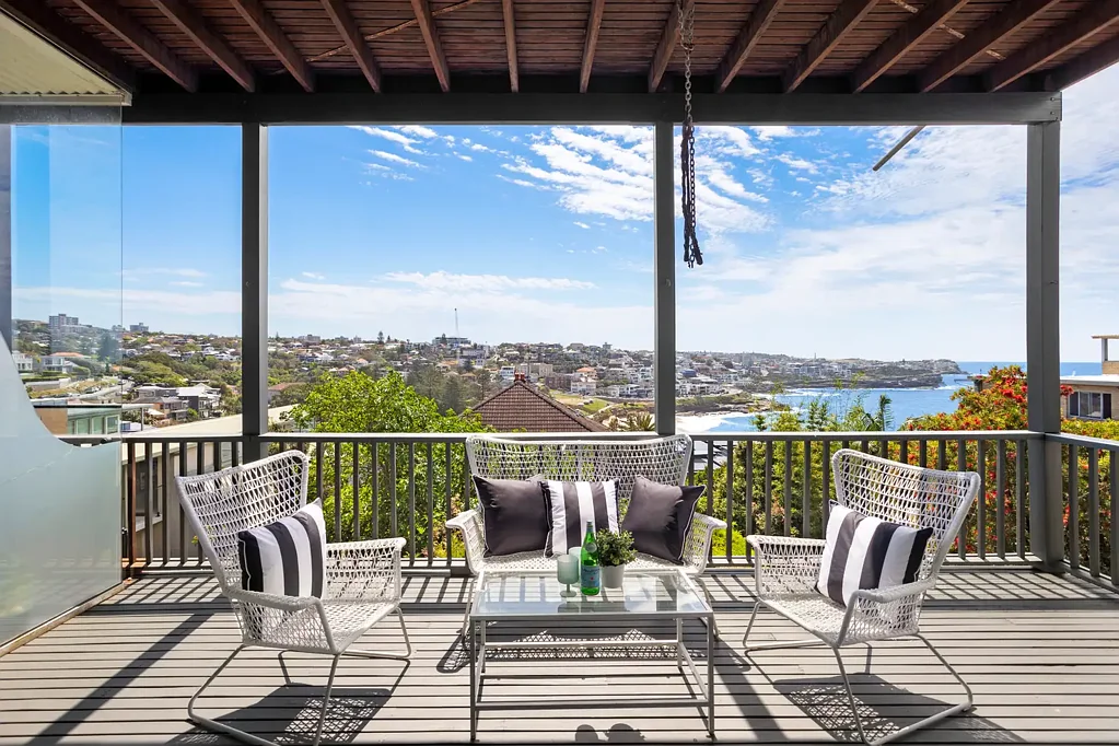 Bronte 2Kwarto Newly Updated Art Deco Apartment With Mesmerising Beach, Ocean & Coastline Views