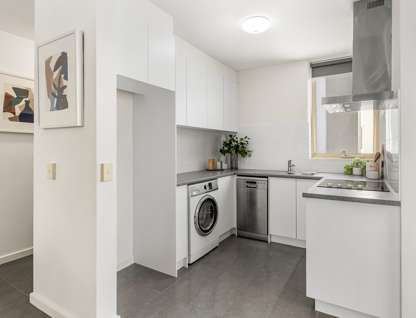 2/43 Davis Avenue, South Yarra, VIC 3141, 2 Bedrooms, 1 Bathrooms, Apartment
