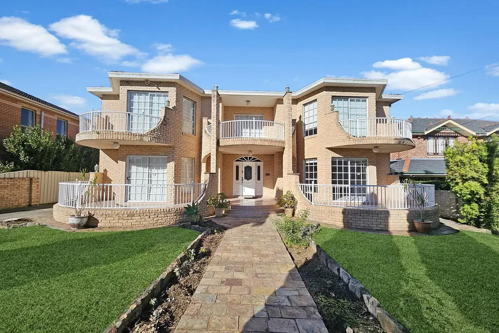 Welcome to this grand expansive family home located in a sought after locale