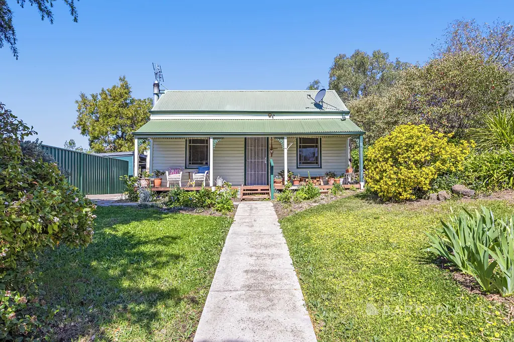 11 Camp Street, Clunes, VIC 3370