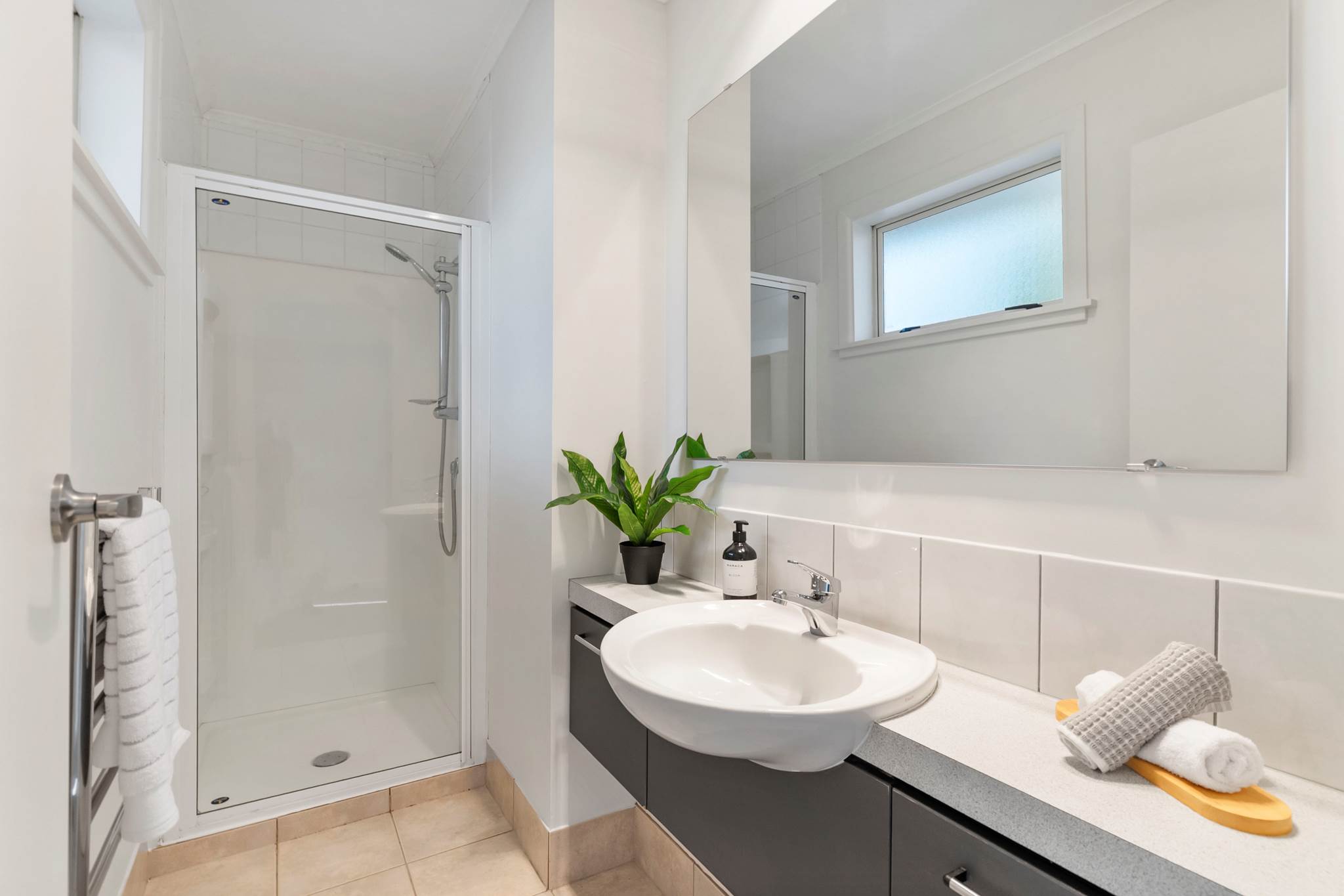 26A Gill Avenue, Te Atatu Peninsula, photo 13