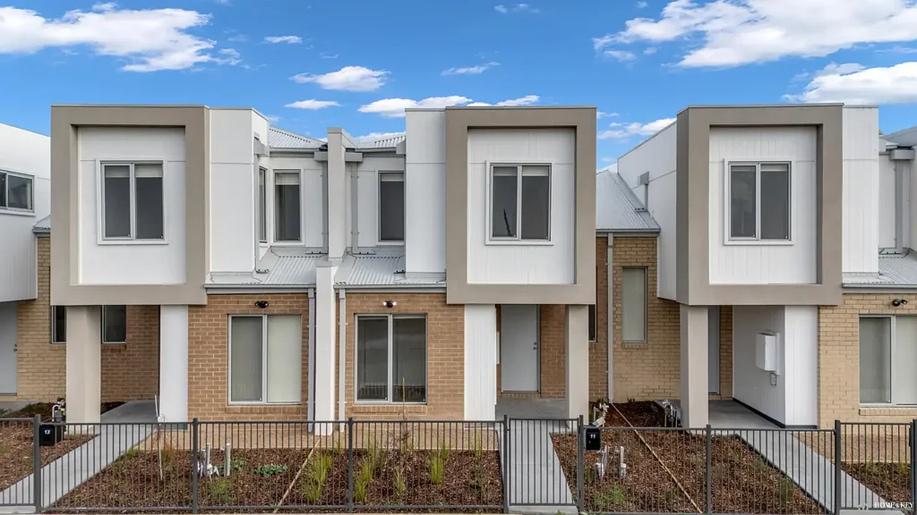 Brand New 4-Bedroom Townhouse in Wallan