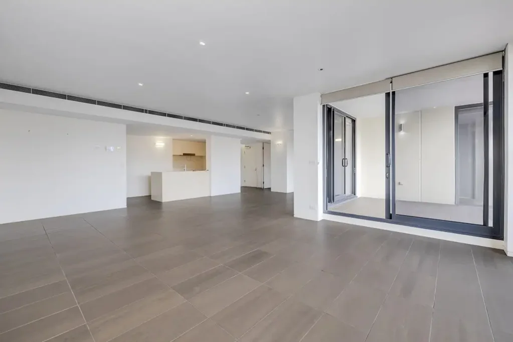 Three-Bedroom Apartment in the Heart of Port CBD