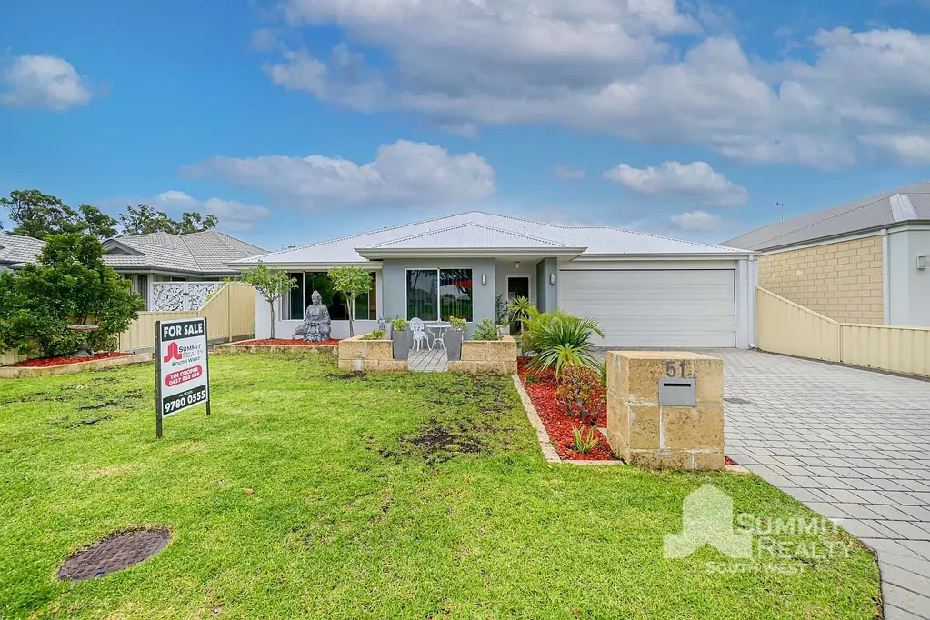 51 Wuraming Bend, Dalyellup, WA 6230