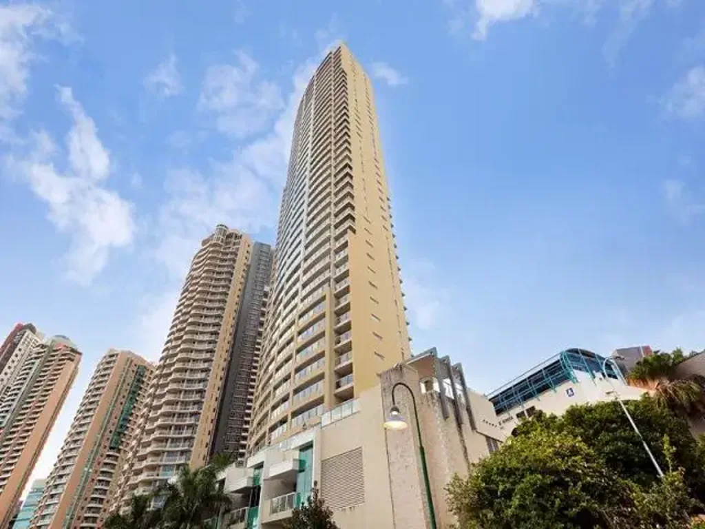 Spacious 2 Bedroom + Study Apartment with River & City Views � Level 8