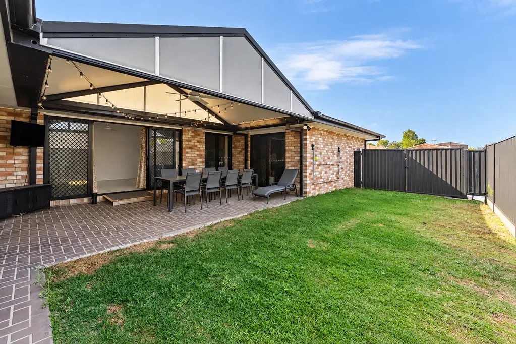Griffin 4બેડરૂમ Spacious Family Living with Renovated Interiors & Expansive Outdoor Entertaining