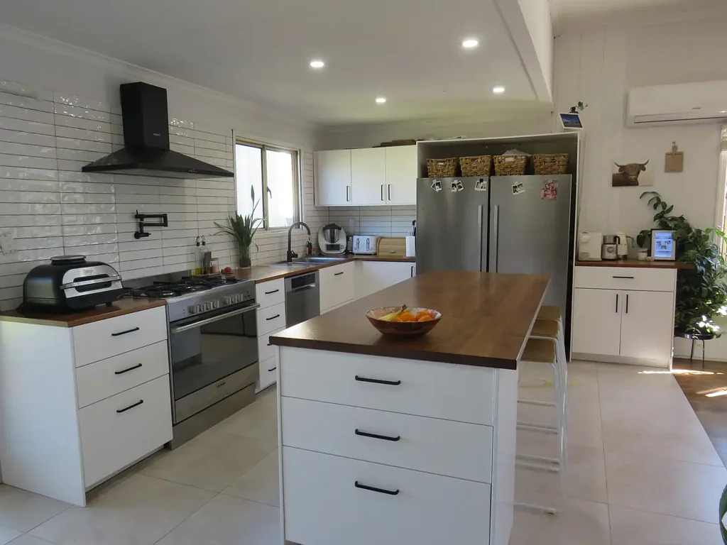 25 Watson Street, Pialba, QLD 4655