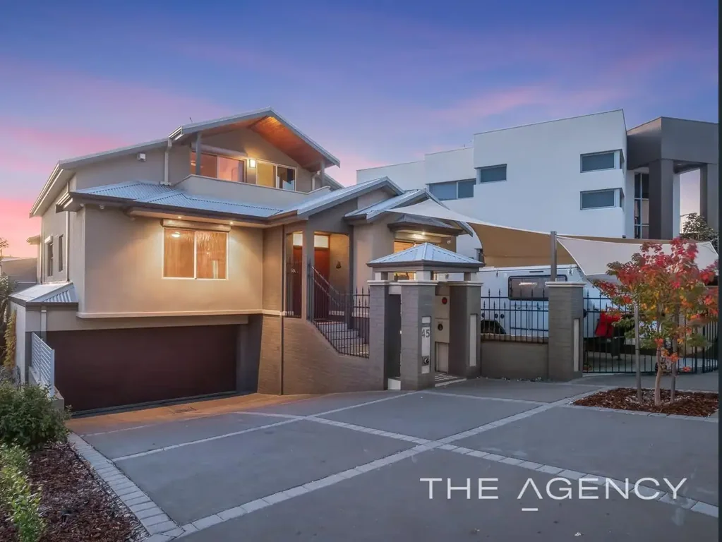 Dianella 4chambre Entertainers Dream with Pool, Spa and Resort Style Alfresco