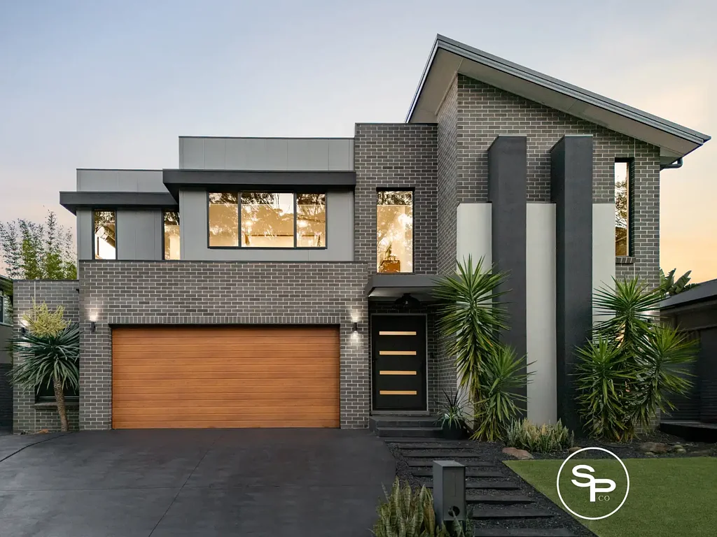 Harrington Park 5कमरा A Family Sanctuary Designed for Resort-Style Entertaining in a Peaceful Bushland Setting