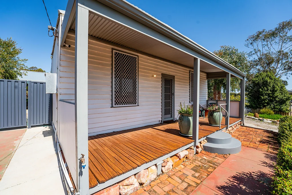 63 Lockyer Avenue, Northam, WA 6401