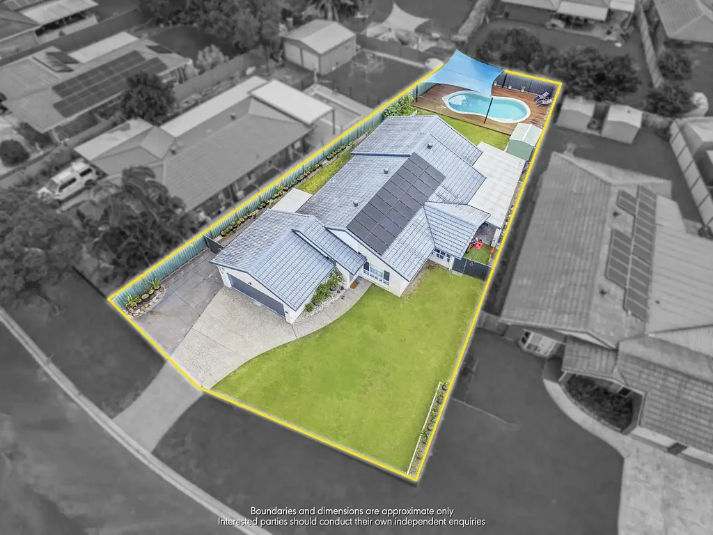 Camira 4Phòng ngủ A Refined Family Residence with Space, Privacy & Exceptional Outdoor Living