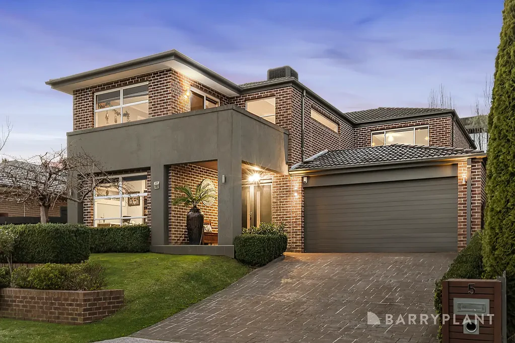 Mooroolbark 5ਬੈੱਡਰੂਮ Contemporary celebration with pool.