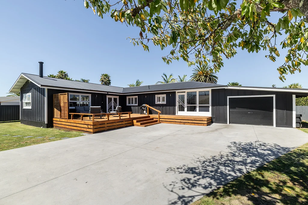 8 Beach Road, Haumoana, Hastings, Hawke's Bay
