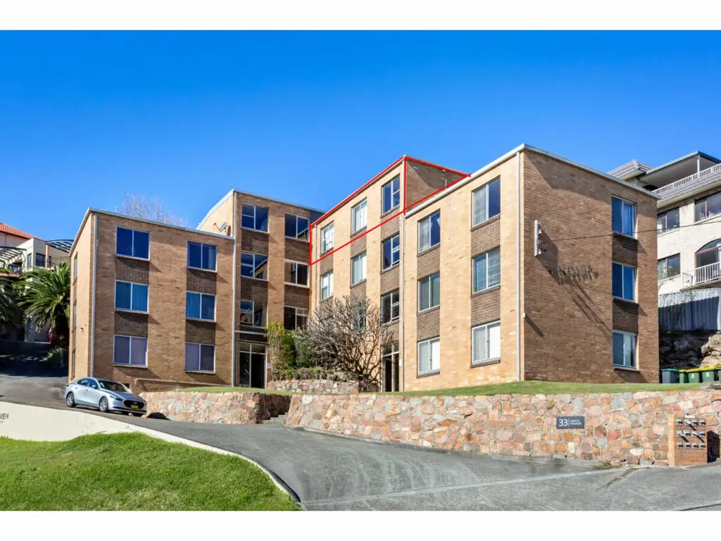 LOW-MAINTENANCE LIVING CLOSE TO BEACHES, CAFÉS AND PARKS