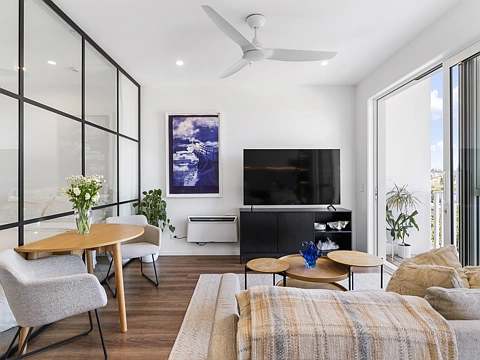 Onehunga 1房  MAGNIFICENT MANAAKI: TOP-FLOOR VIEWS!
